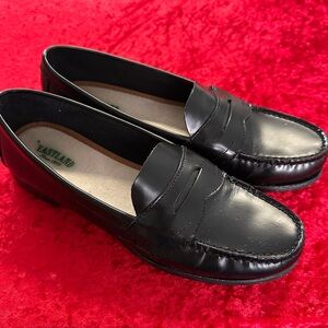 Eastland Black Loafers Women’s Classic II size: 8N